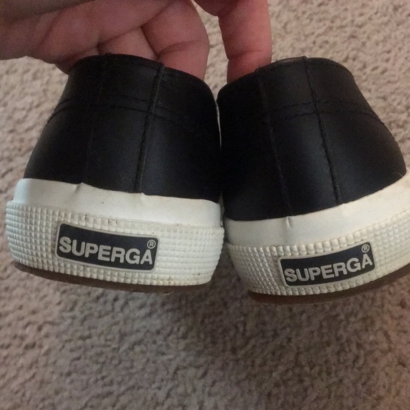 Black leather Superga size 8 is womens - Picture 4 of 6